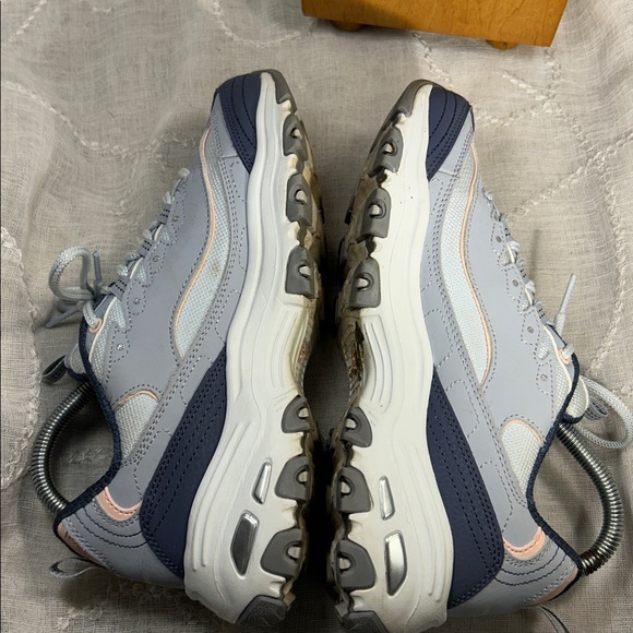 Sketchers Air Cooled memory foam almost NEW sneakers - Picture 7 of 14